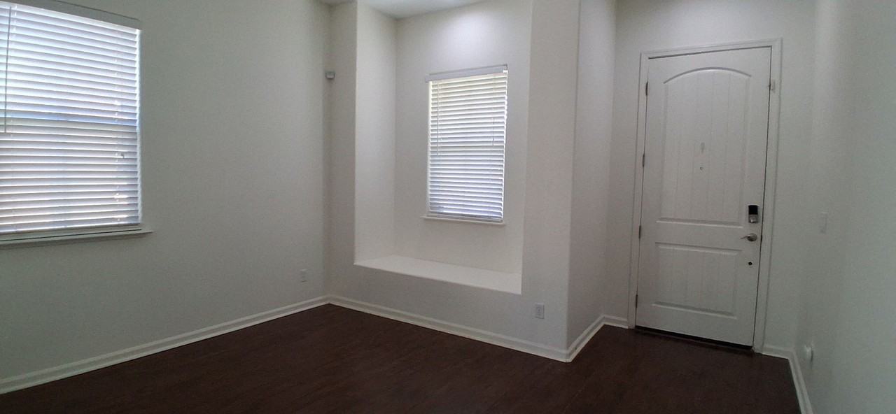 562 Ranger St - Photo 7 of 39
