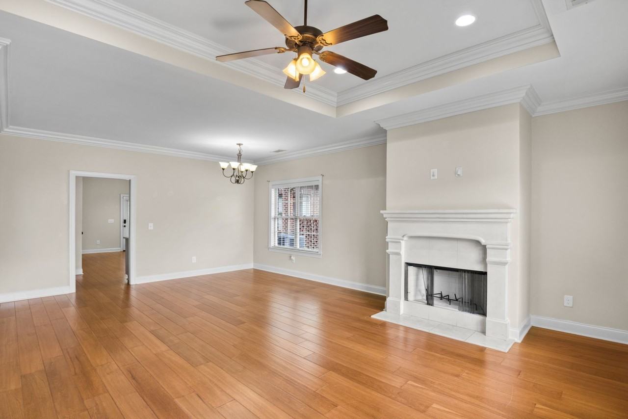 948 Starr Ct - Photo 2 of 36