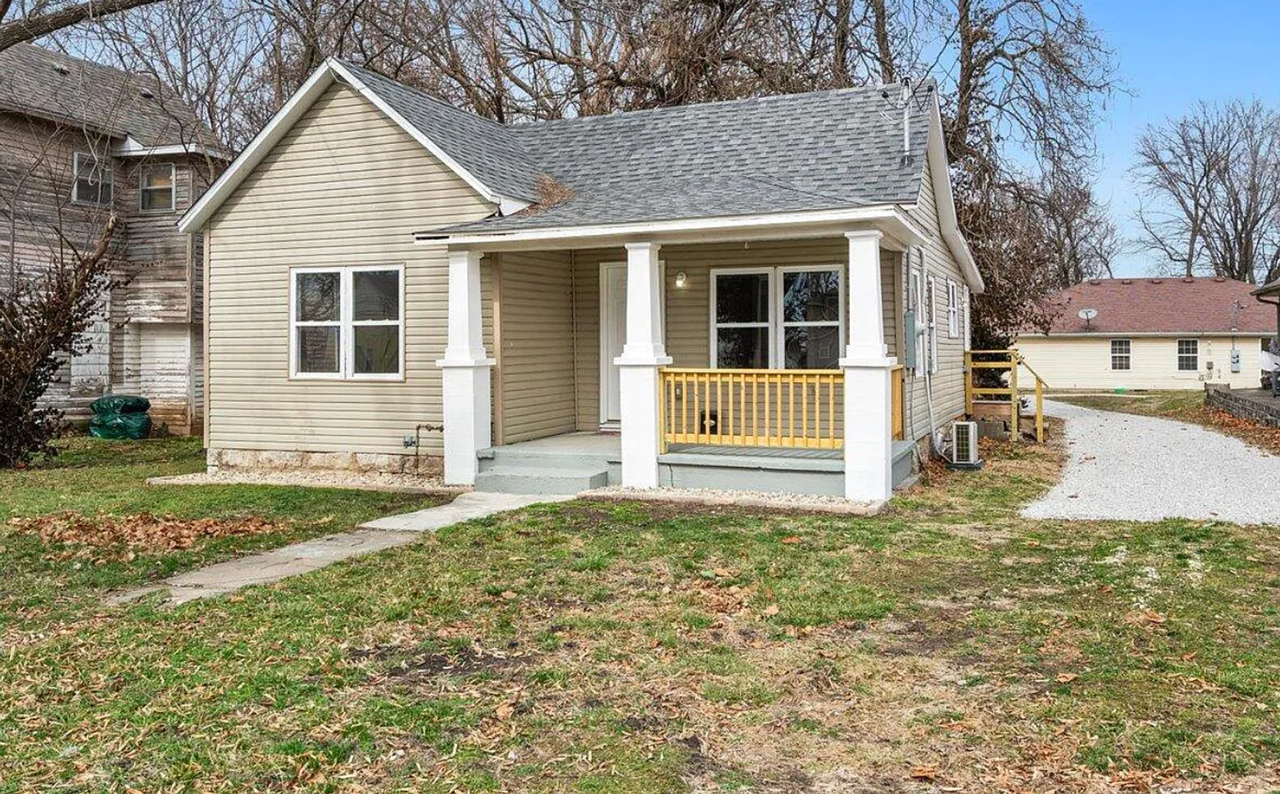 727 E Dale St - Photo 2 of 14