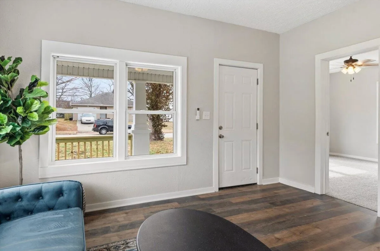 727 E Dale St - Photo 5 of 14