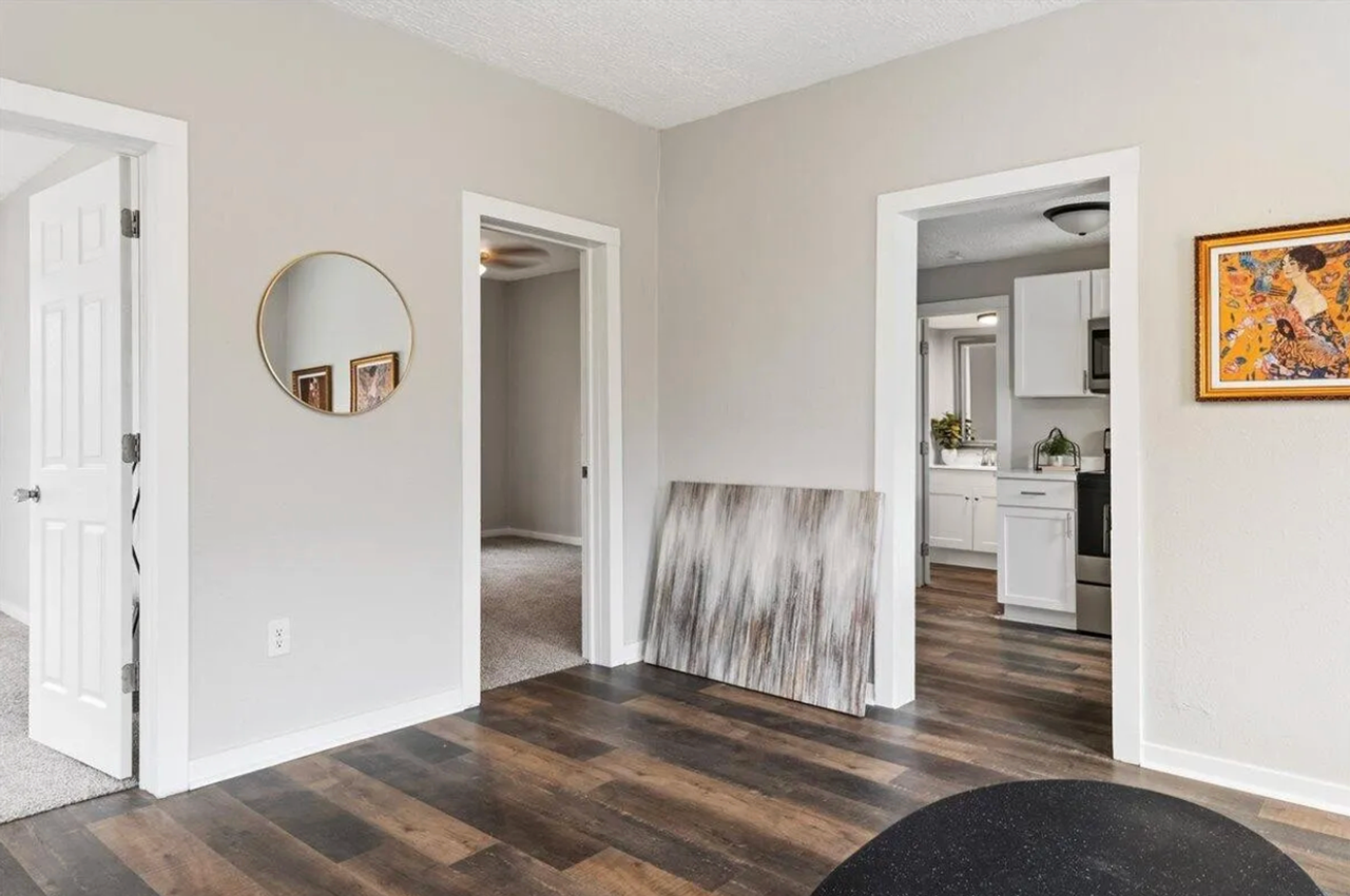 727 E Dale St - Photo 6 of 14