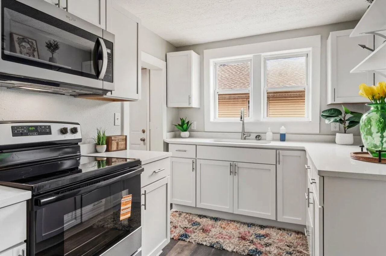 727 E Dale St - Photo 7 of 14