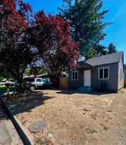 921 S 11th Ave - Photo 1 of 1