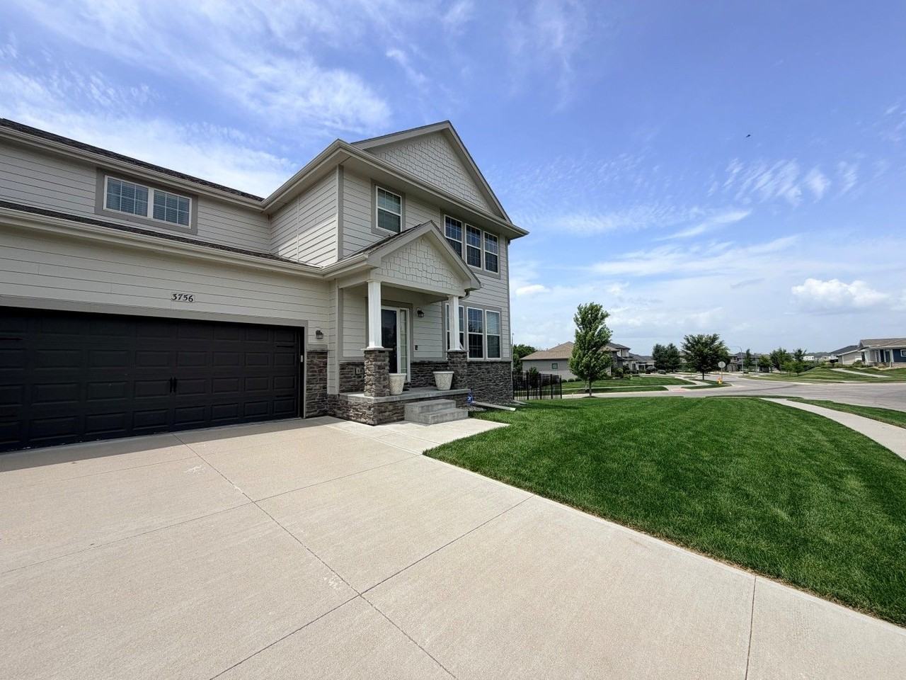 3756 S 205th St - Photo 2 of 24
