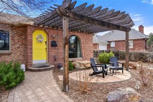 featured image of 2576 Krameria St