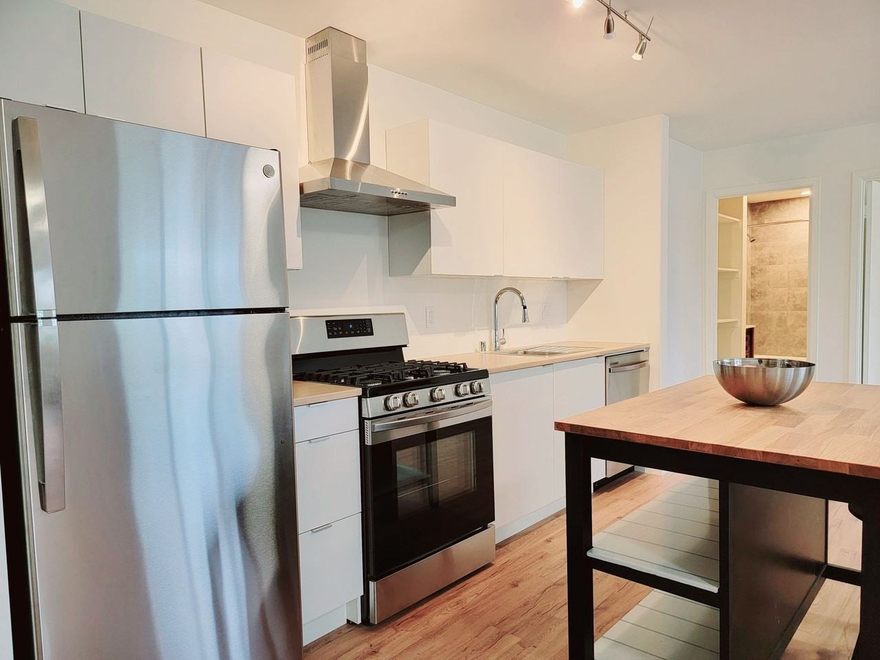 875 Woodside Rd #202 - Photo 3 of 19