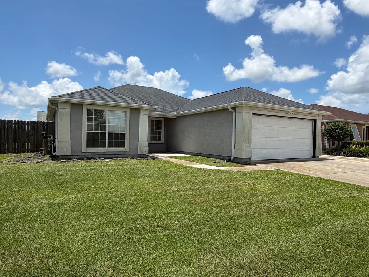 5424 Nicole Blvd - Photo 2 of 16