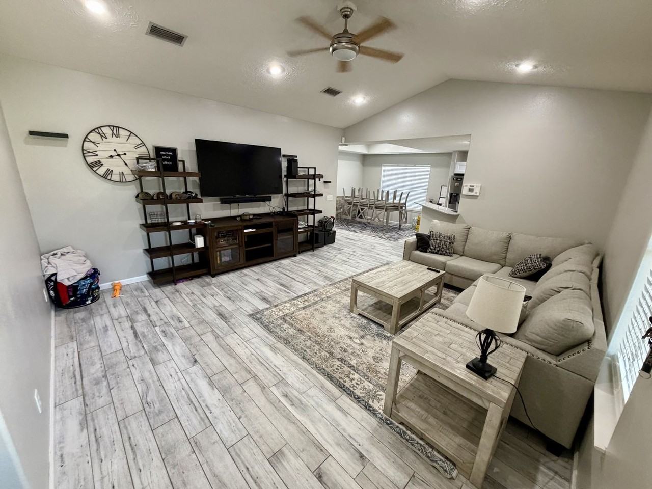 5424 Nicole Blvd - Photo 3 of 16