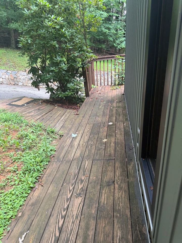 704 Stuffle St - Photo 2 of 32