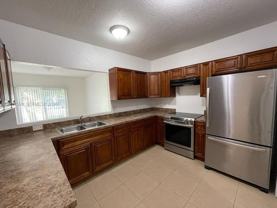 2730 Nw 11th St - Photo 1 of 1