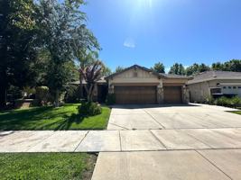 featured image of 1832 N Vickie St