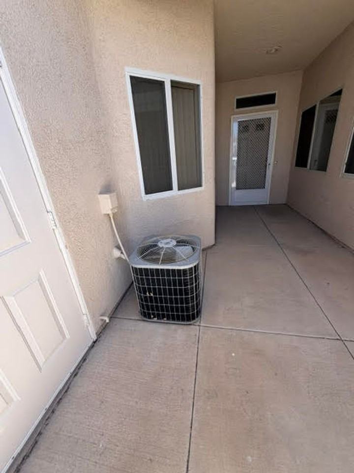 2375 Canyon Song Ave - Photo 3 of 21