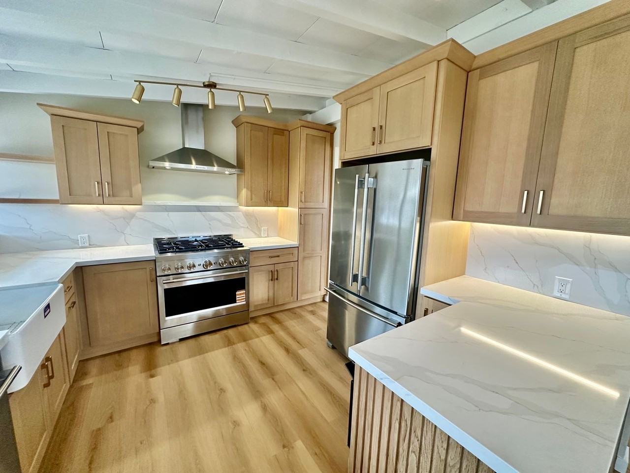 3081 Mckinley Dr - Photo 4 of 22