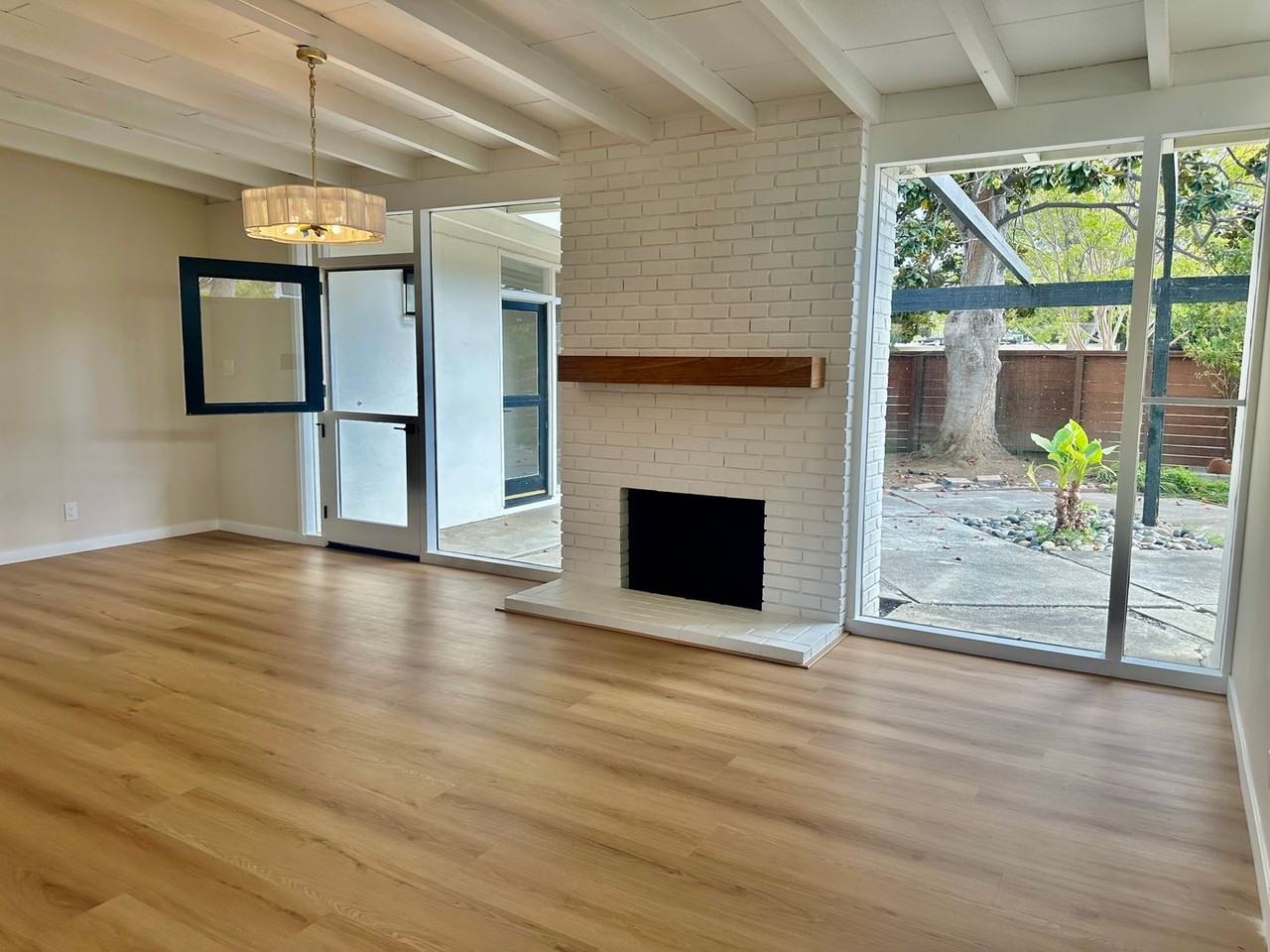 3081 Mckinley Dr - Photo 6 of 22