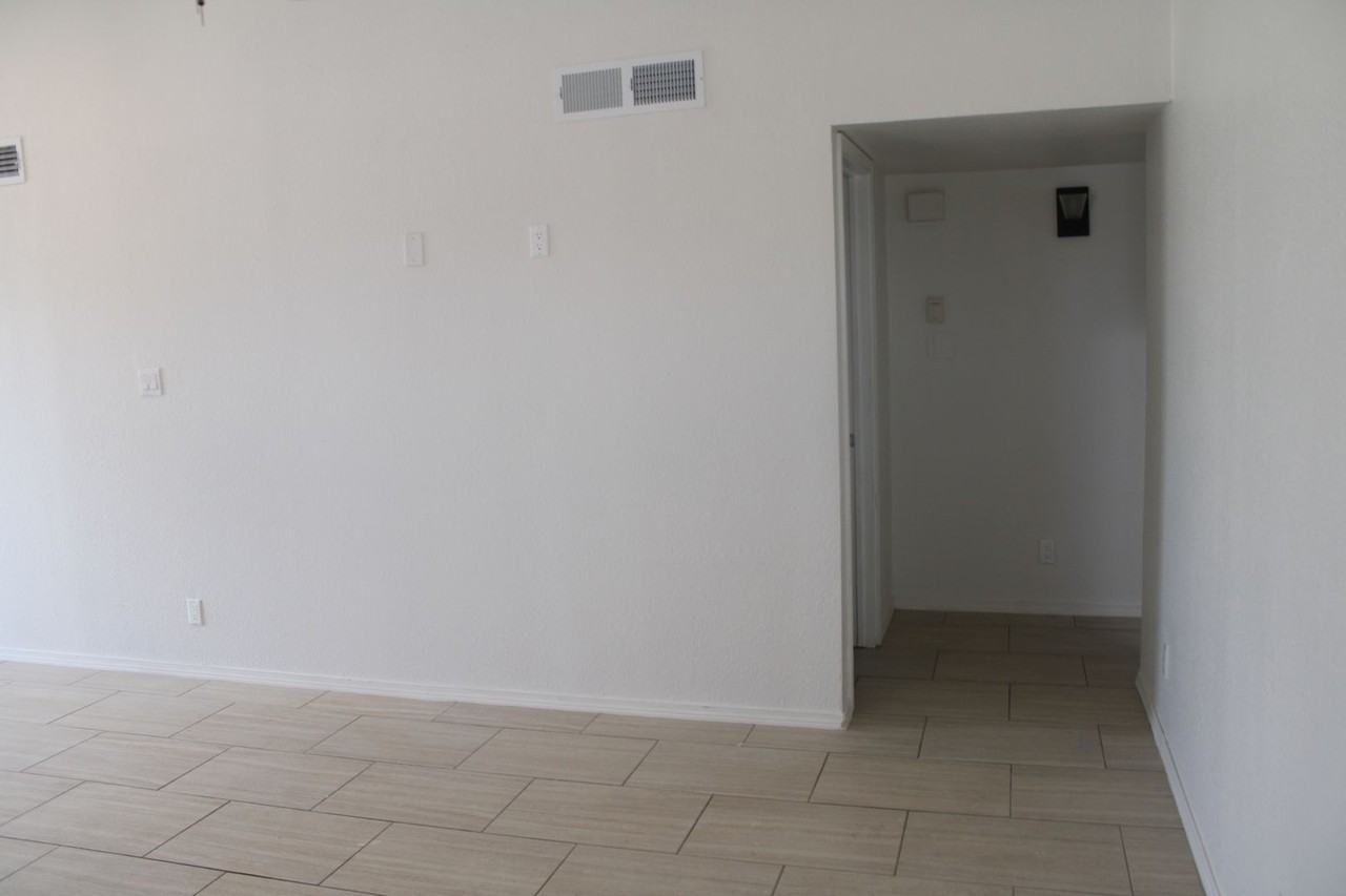 1651 Saint Stephen Pl - Photo 2 of 24