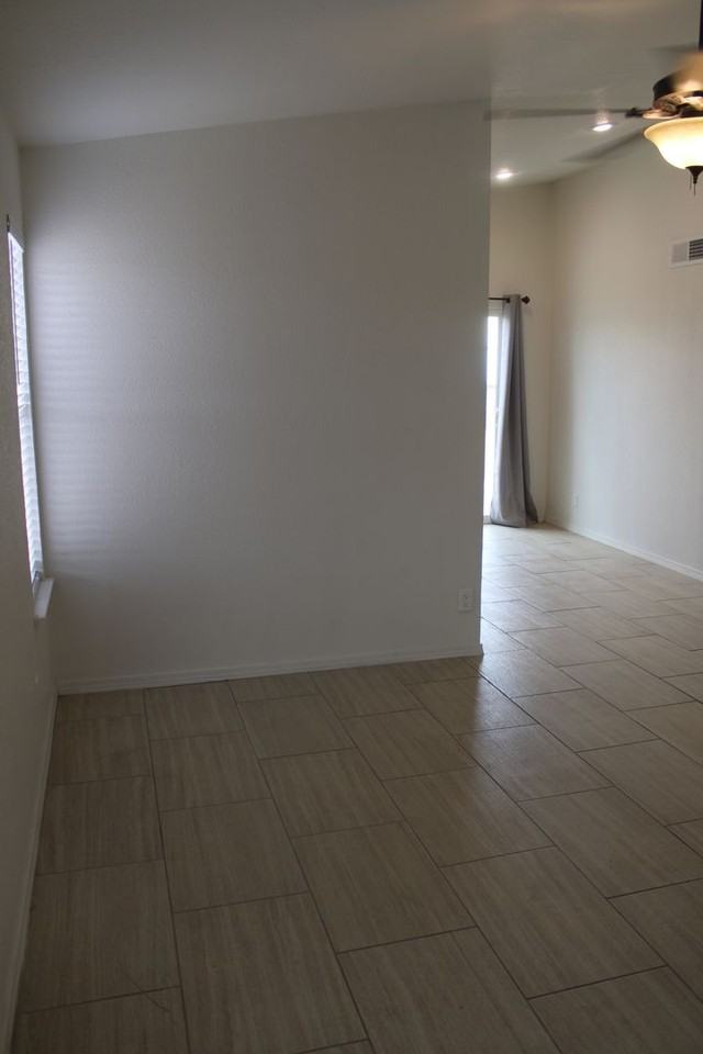1651 Saint Stephen Pl - Photo 5 of 24