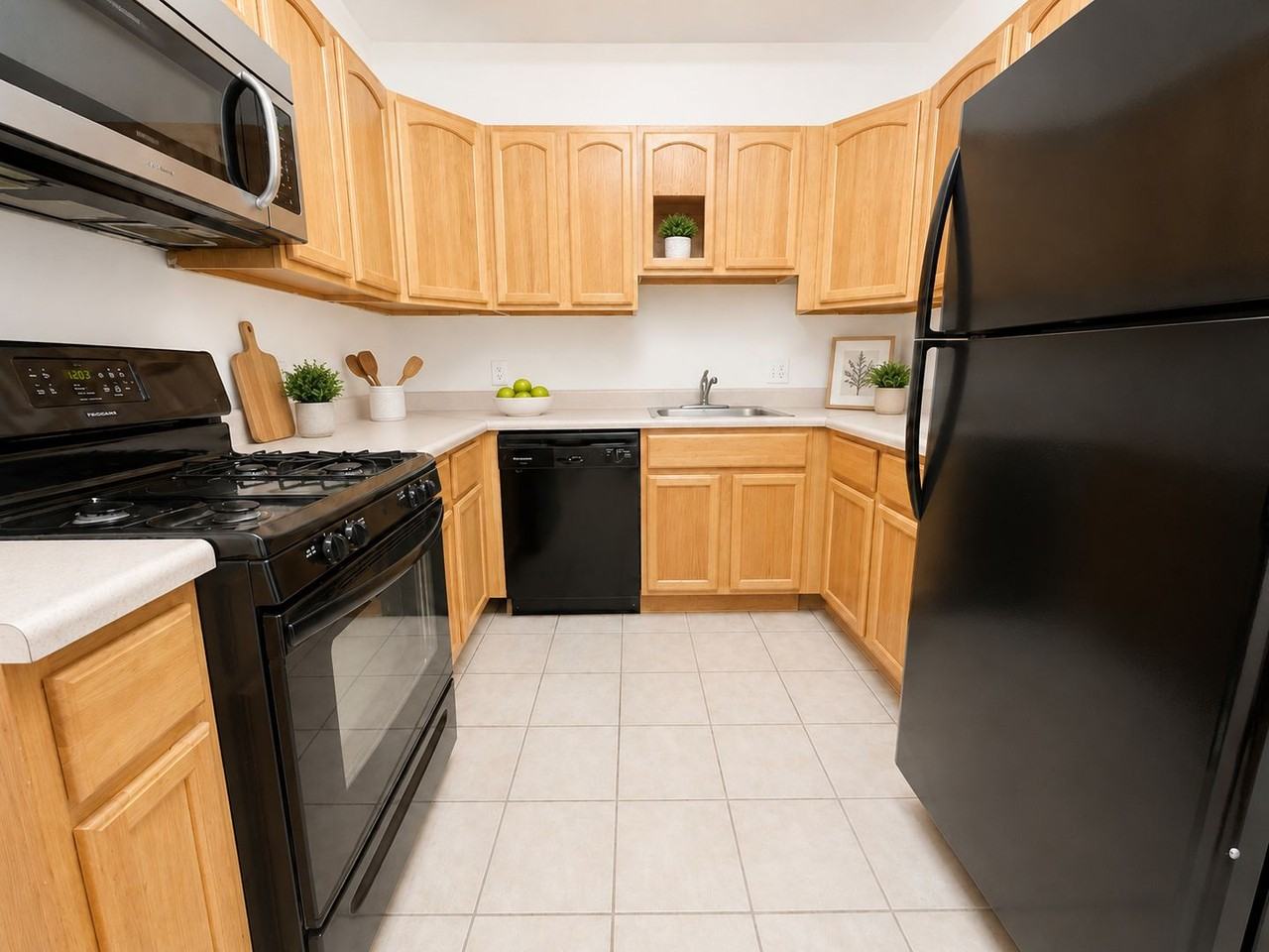1828 N Willington St - Photo 5 of 19