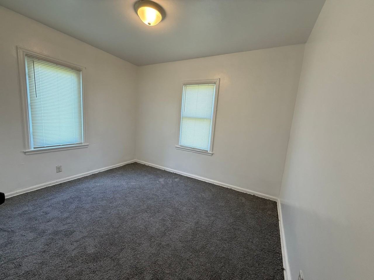 3091 E 13th Ave - Photo 5 of 5