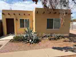 featured image of 3001 E La Madera Dr