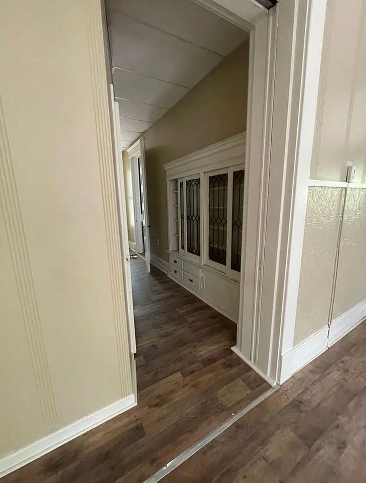 137 E Wallace Ave #2 - Photo 6 of 11