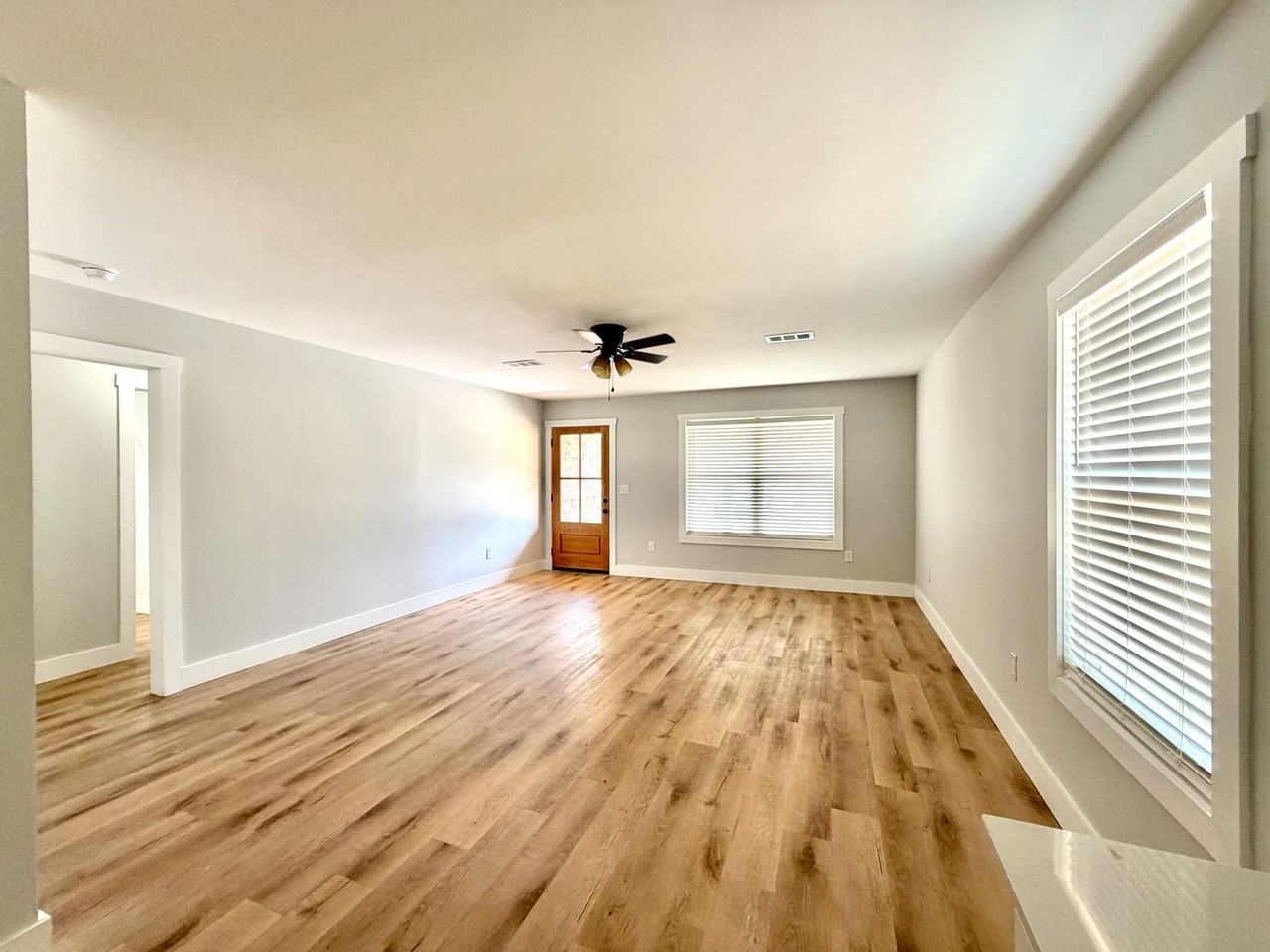 9242 Pontotoc Pkwy E - Photo 2 of 10