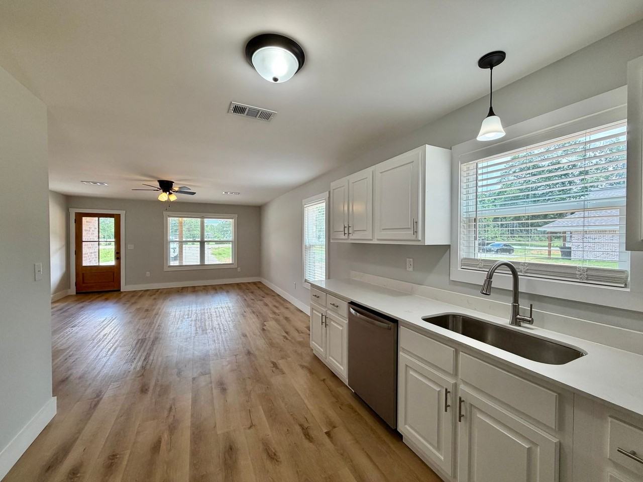 9242 Pontotoc Pkwy E - Photo 3 of 10
