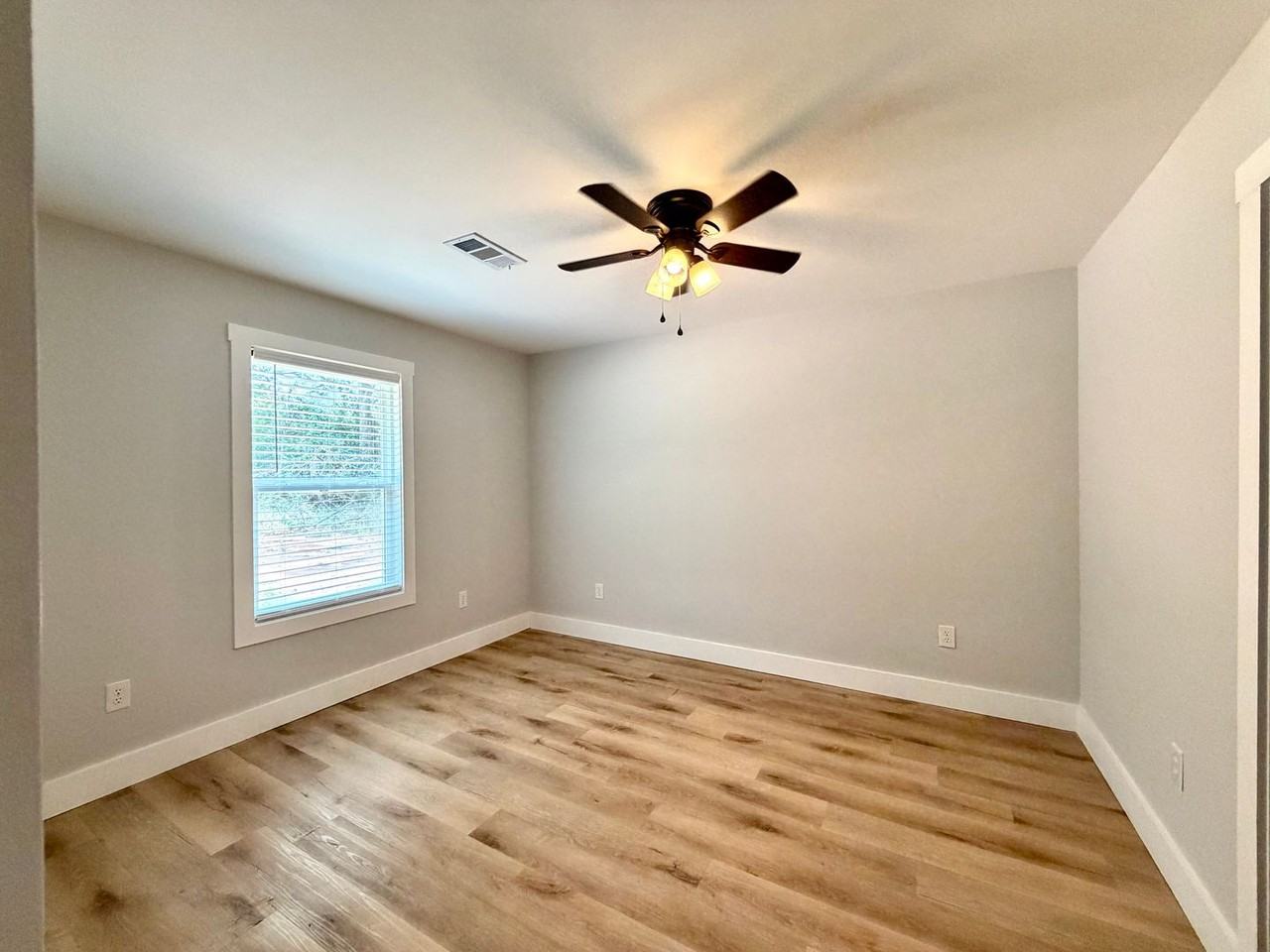 9242 Pontotoc Pkwy E - Photo 7 of 10
