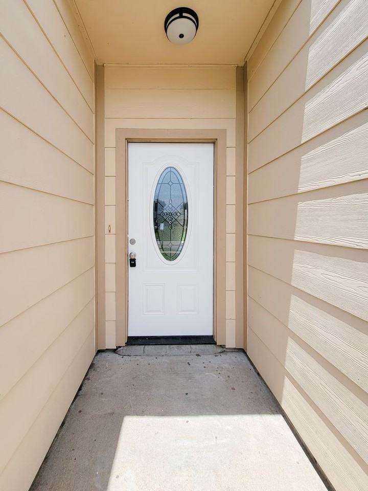 8530 Quail Burg Ln - Photo 3 of 39