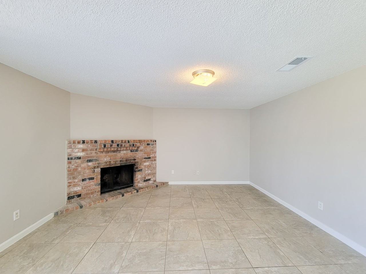8530 Quail Burg Ln - Photo 7 of 39