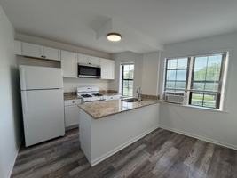 featured image of 27 E Park Blvd