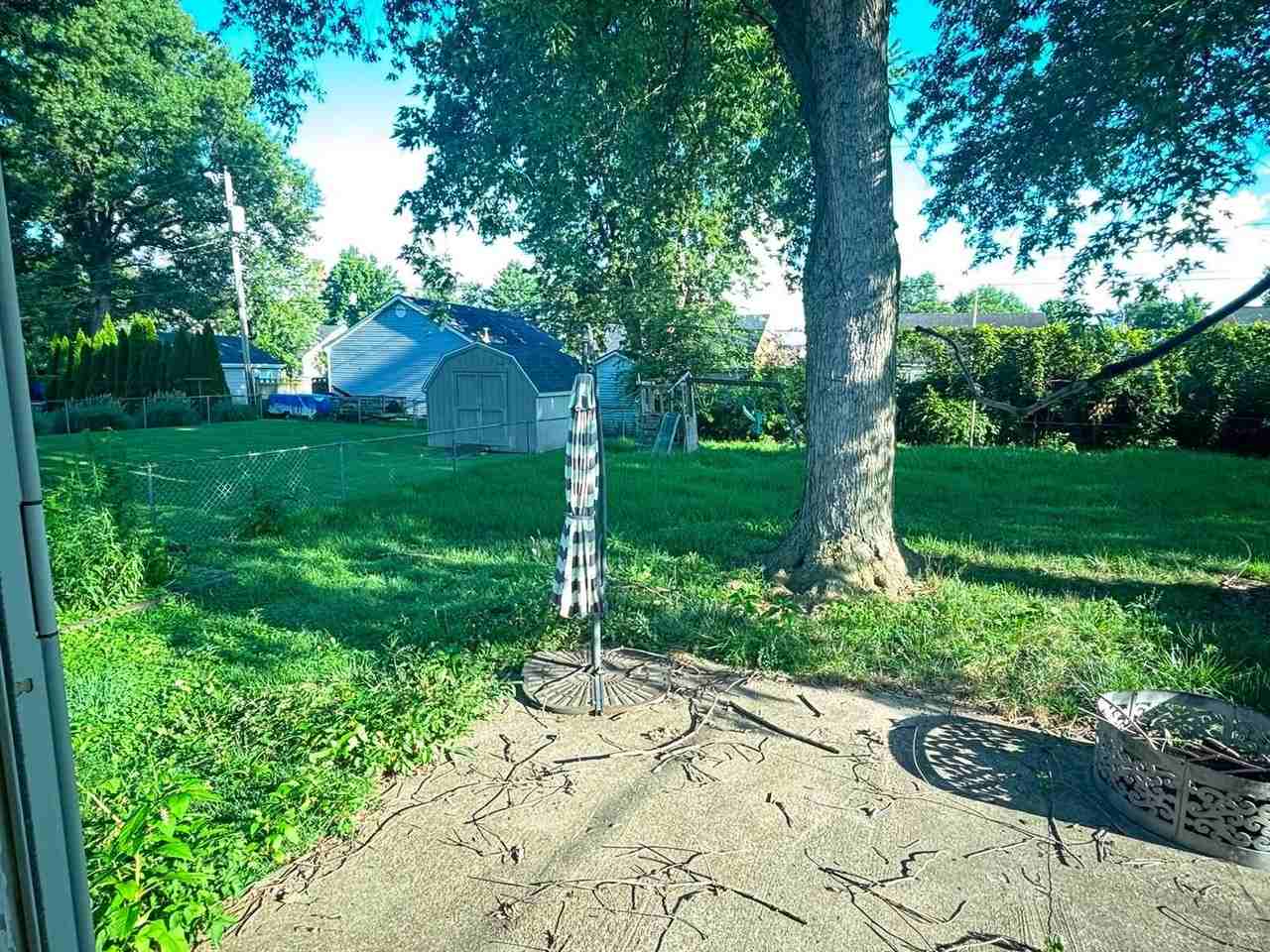 2100 Sunset Dr - Photo 2 of 15