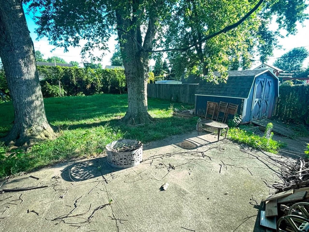 2100 Sunset Dr - Photo 3 of 15