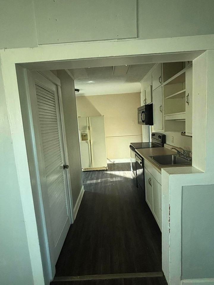2100 Sunset Dr - Photo 4 of 15