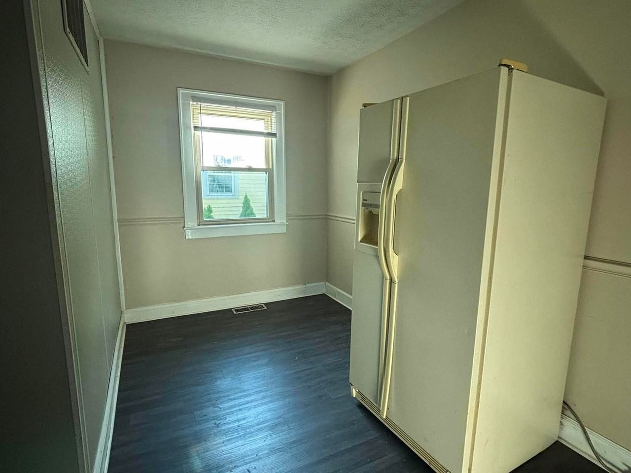 2100 Sunset Dr - Photo 5 of 15