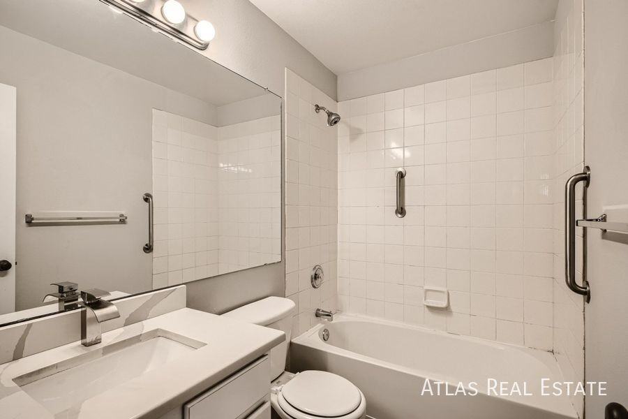 6948 Fountain Ridge Cir - Photo 6 of 16