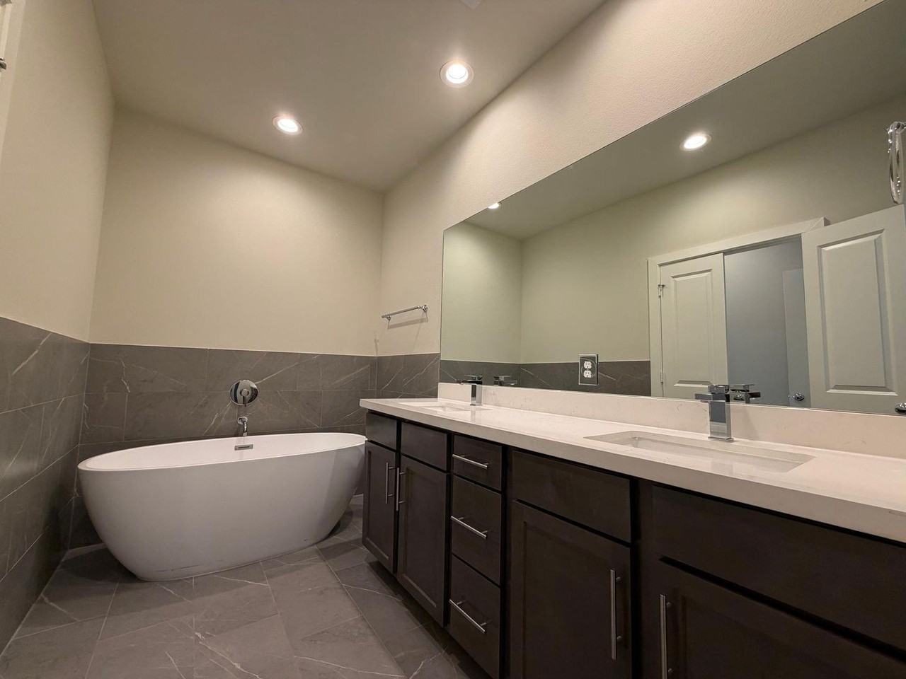 5915 Haring Ln - Photo 2 of 15