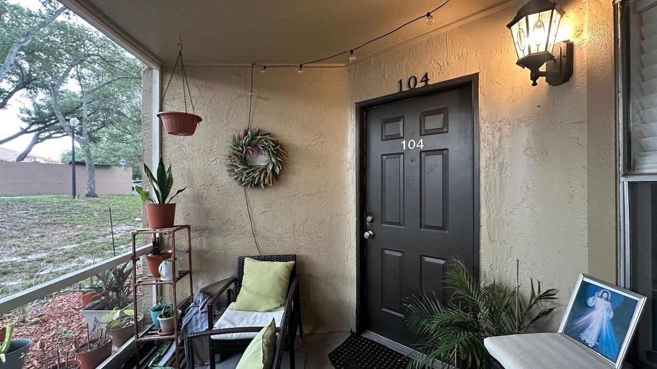 974 Leeward Pl #104 - Photo 2 of 24