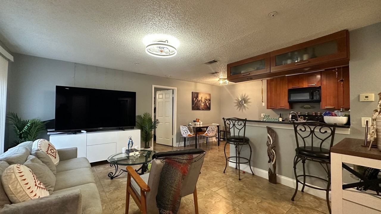 974 Leeward Pl #104 - Photo 3 of 24