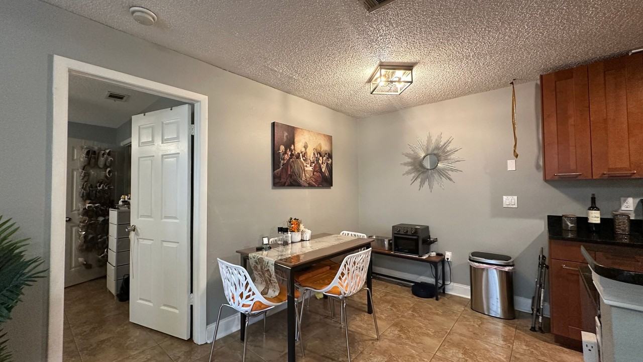 974 Leeward Pl #104 - Photo 4 of 24