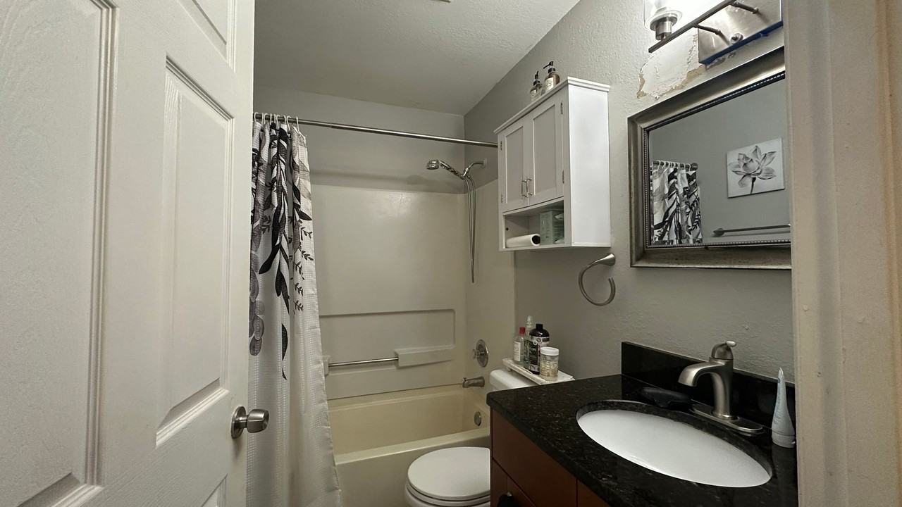 974 Leeward Pl #104 - Photo 6 of 24