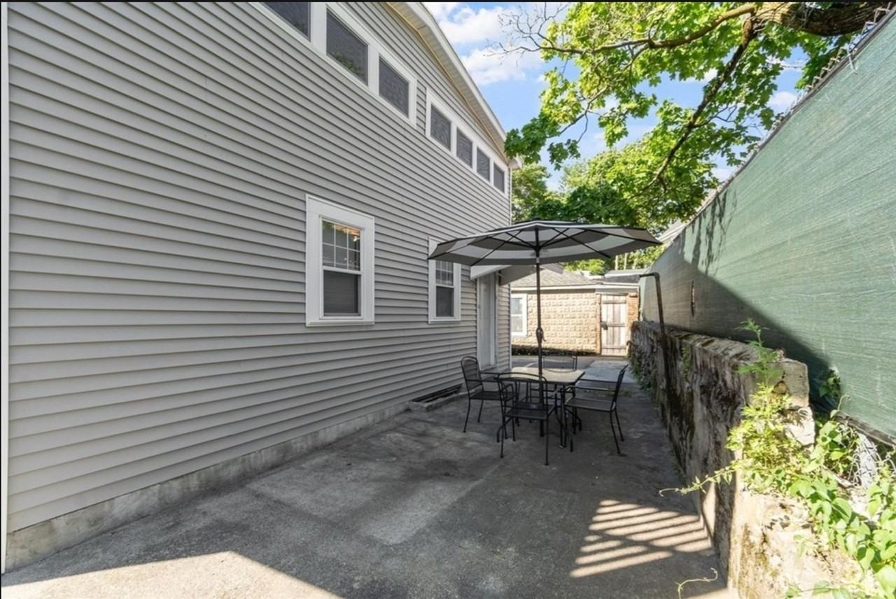 176 Washington St - Photo 3 of 18