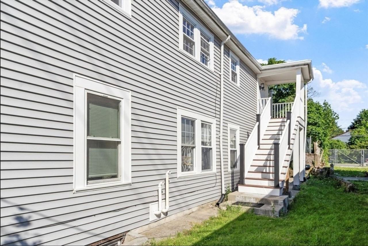 176 Washington St - Photo 4 of 18