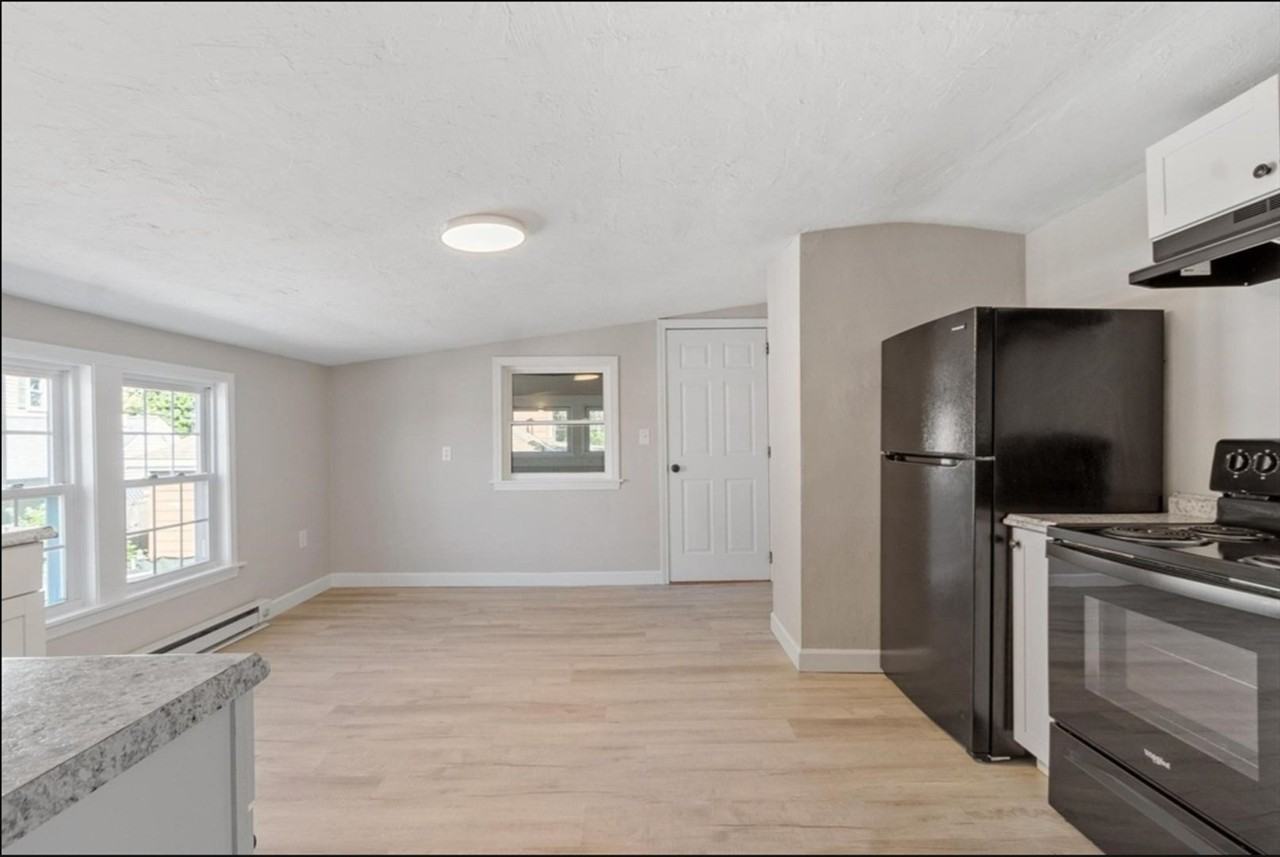 176 Washington St - Photo 6 of 18