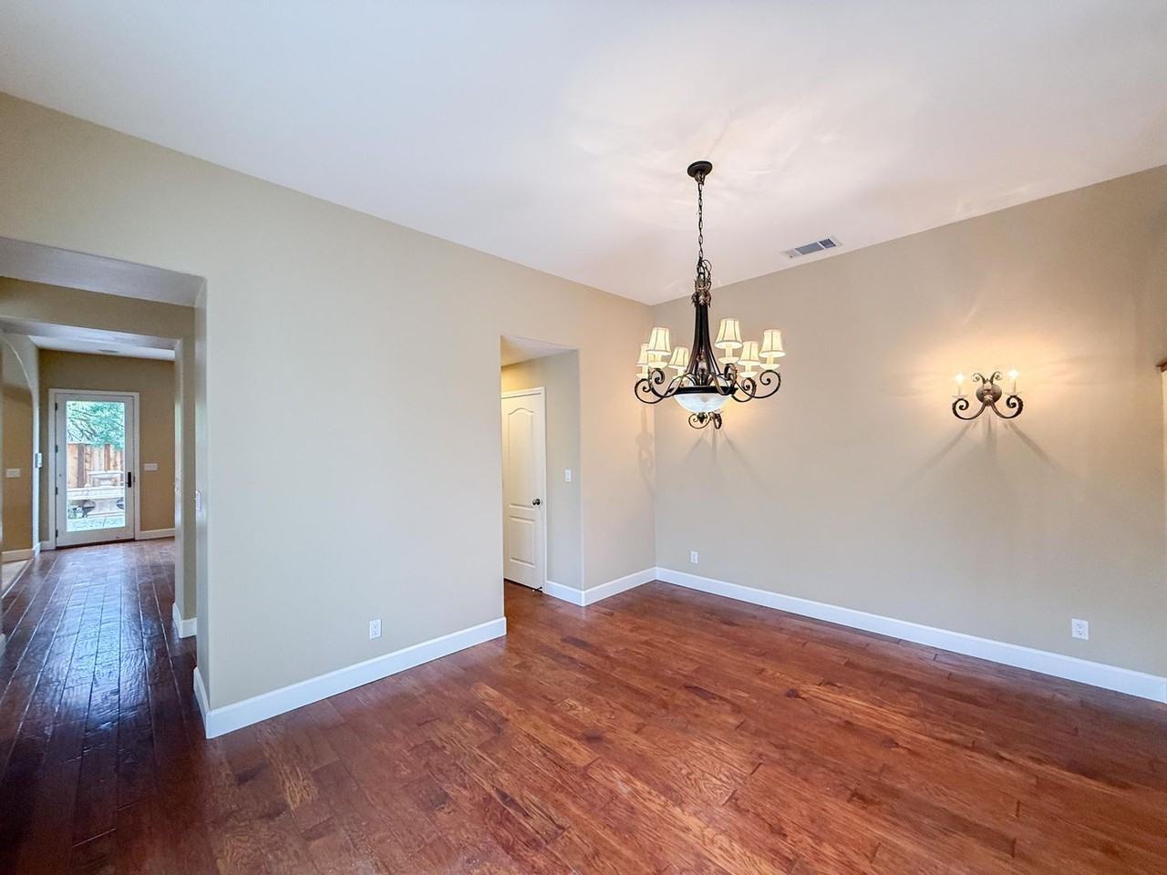 342 Stanforth Ct - Photo 5 of 47