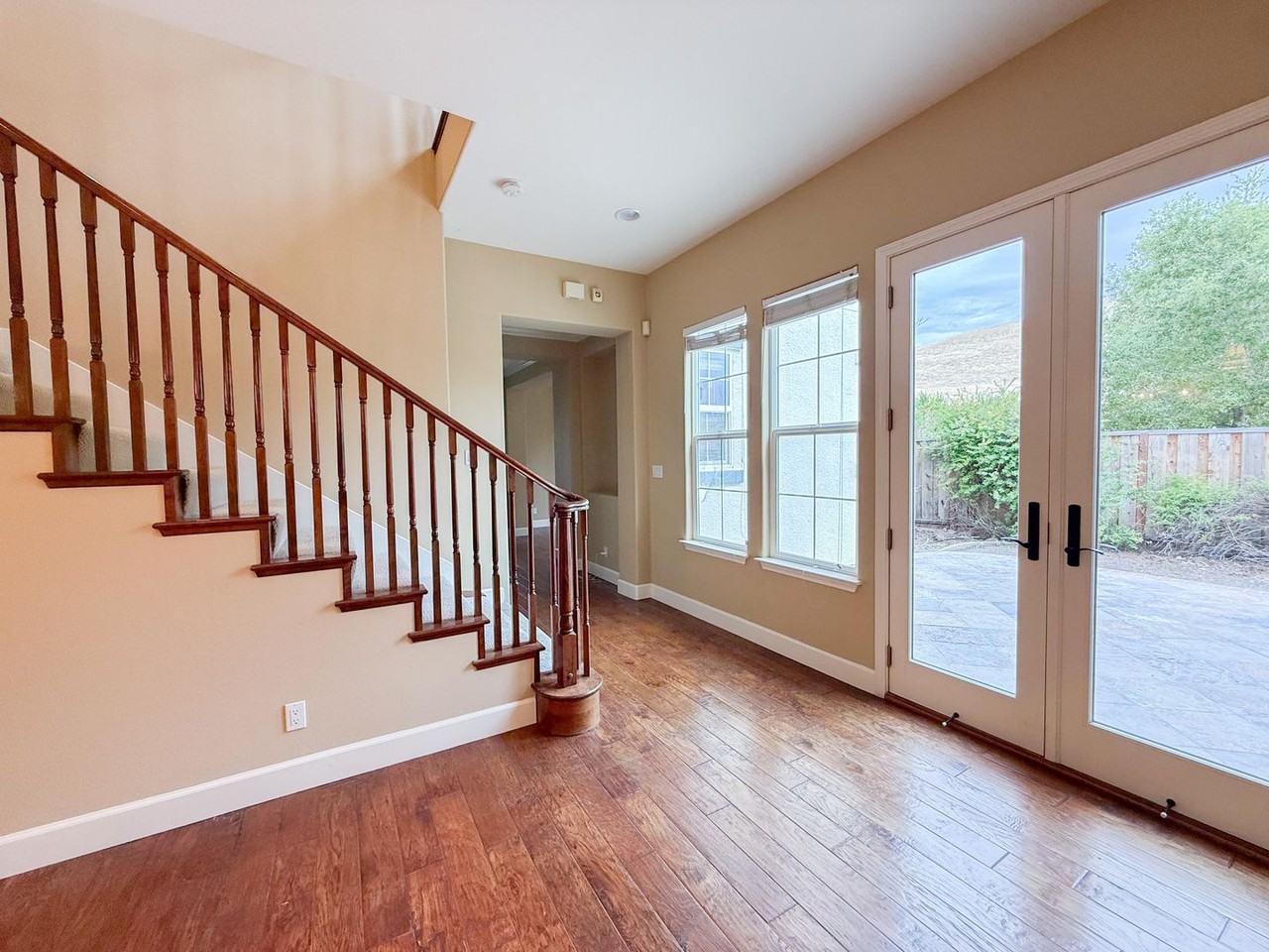 342 Stanforth Ct - Photo 7 of 47