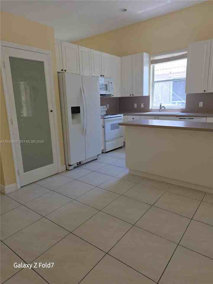13176 Nw 18th St - Photo 2 of 2