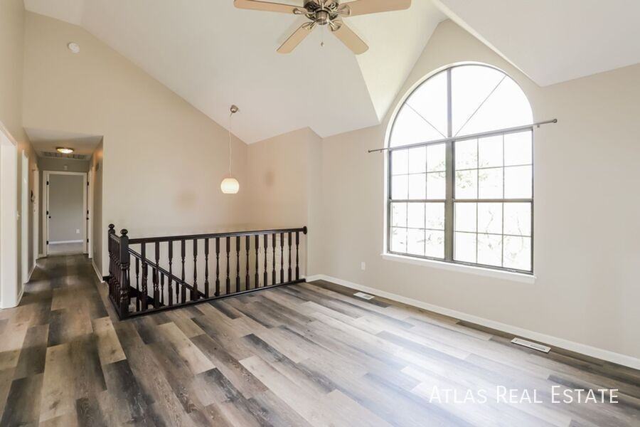 1817 Se 7th St - Photo 3 of 21