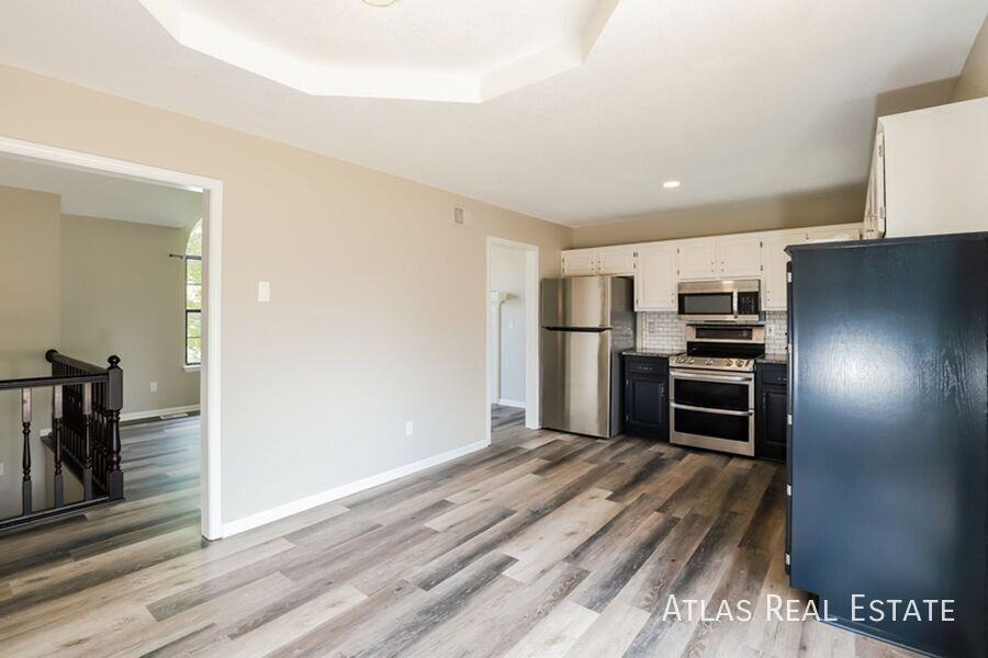 1817 Se 7th St - Photo 4 of 21