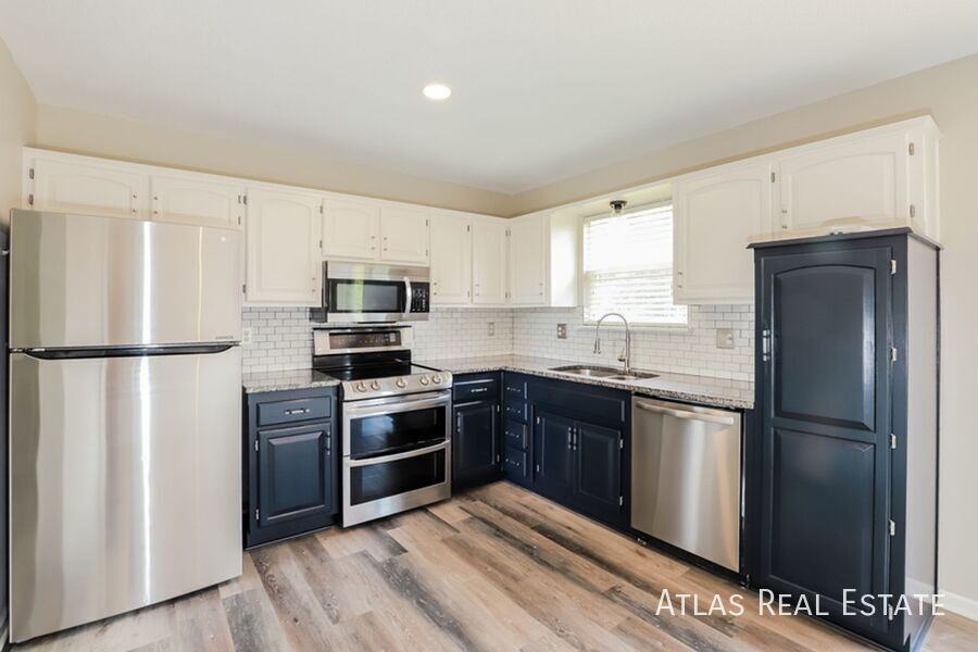 1817 Se 7th St - Photo 6 of 21