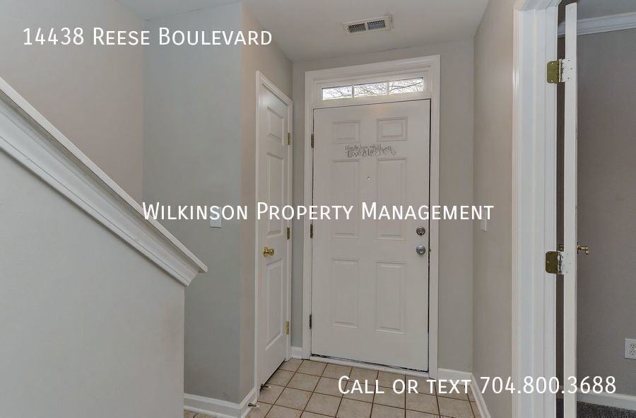 14438 Reese Blvd W - Photo 5 of 33
